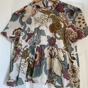 Floral and flowy lightweight Zara top